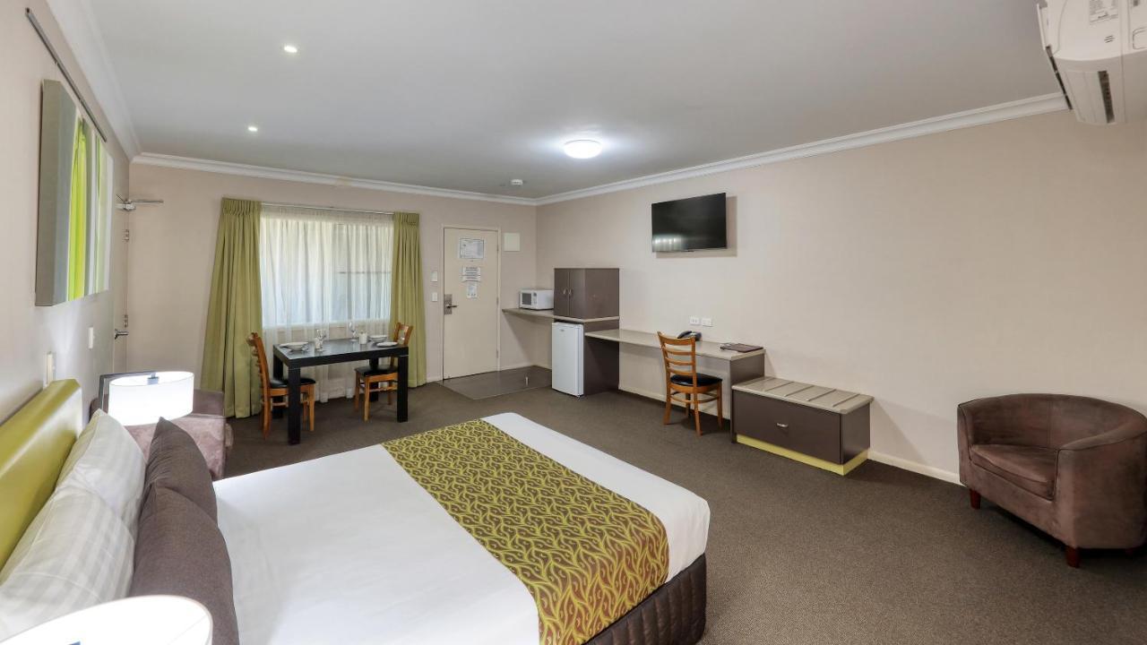 דלבי Drovers Motor Inn מראה חיצוני תמונה