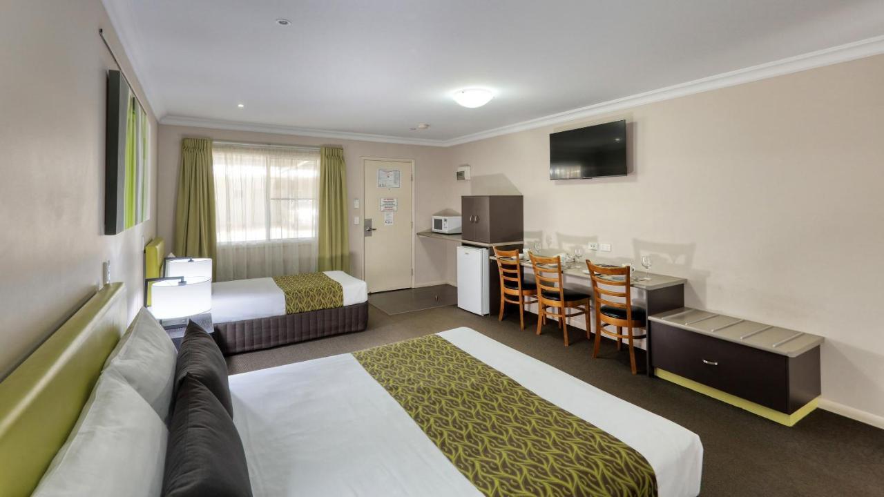 דלבי Drovers Motor Inn מראה חיצוני תמונה