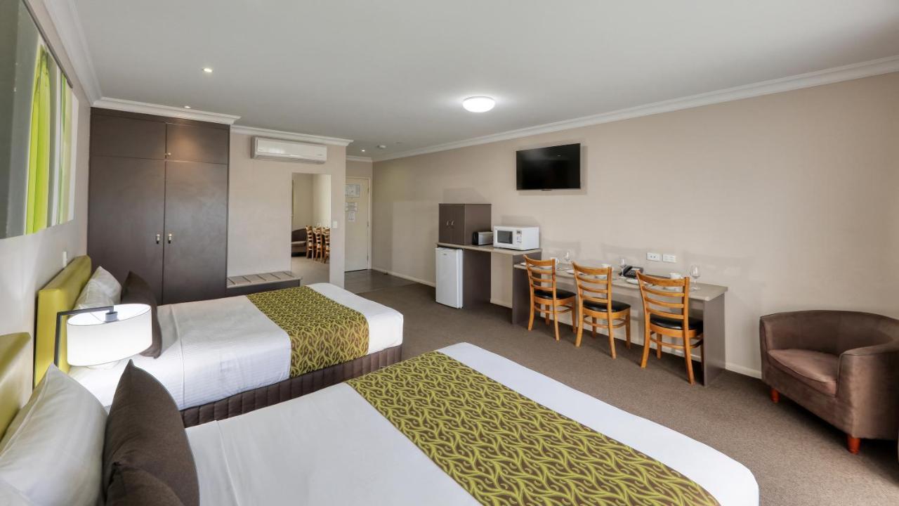 דלבי Drovers Motor Inn מראה חיצוני תמונה