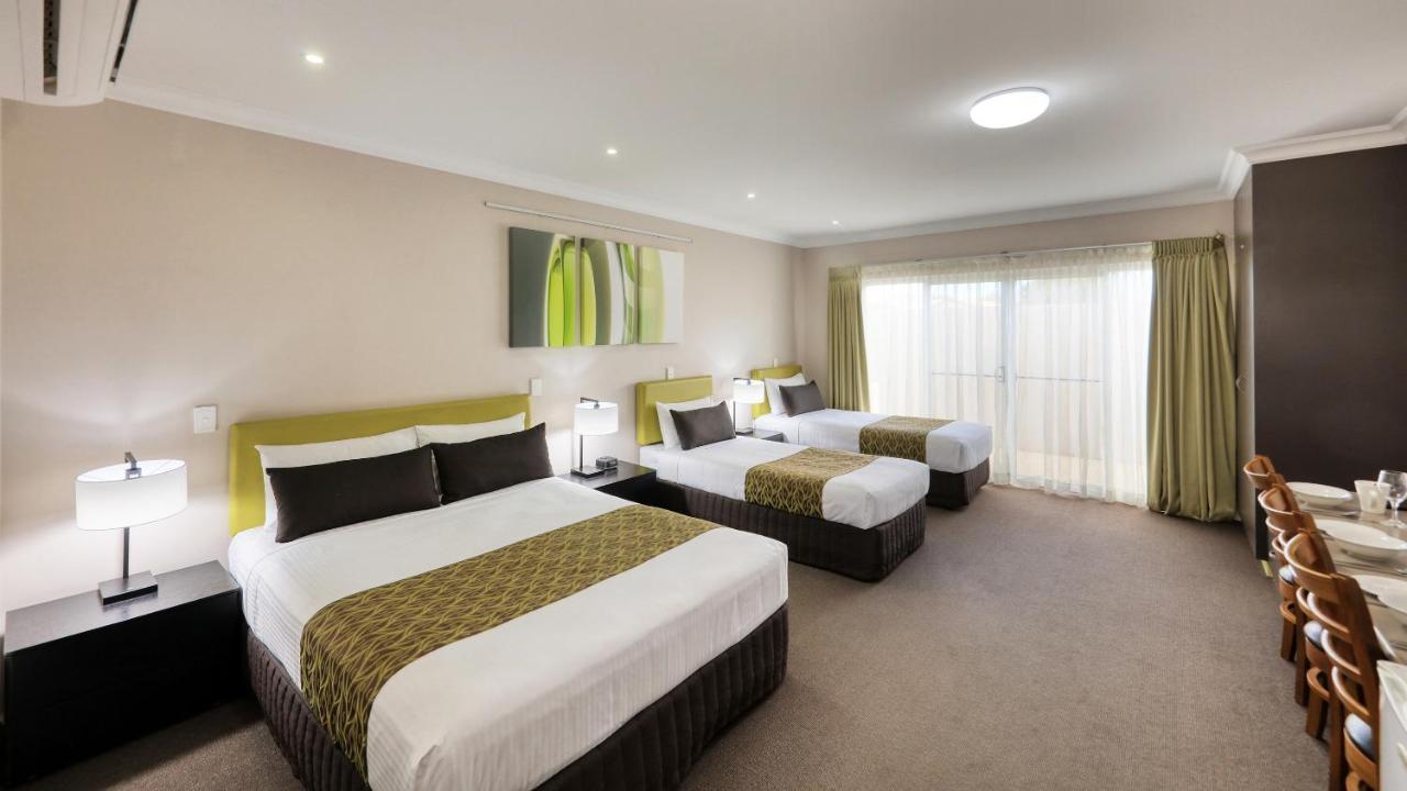 דלבי Drovers Motor Inn מראה חיצוני תמונה