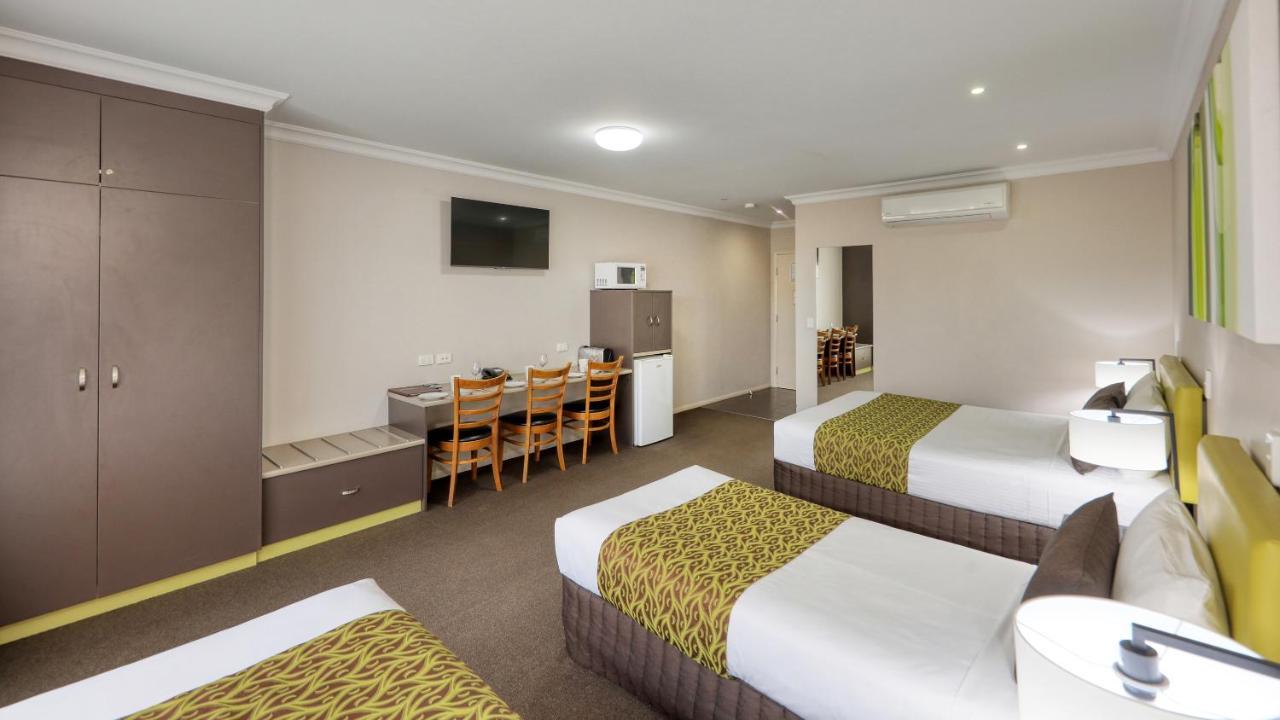 דלבי Drovers Motor Inn מראה חיצוני תמונה